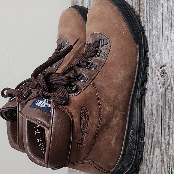 Vasque Hiking Boot - Picture 3 of 6